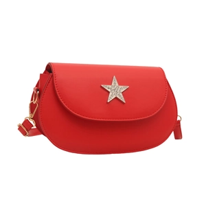 Rote Satteltasche im französischen Stil mit funkelndem Strass-Stern auf der Klappe