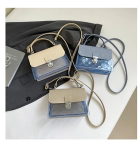 Détails de sacs à bandoulière en PVC transparent avec rabat tissé et fermoir rotatif en métal
