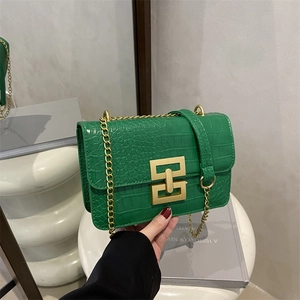 Retro Crocodile Pattern PU Leather Small Square Shoulder Bag For Women Fashion Gold Chain Crossbody Bag With Geometric Lock