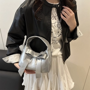 Sac à main argenté avec nœud et bandoulière chaîne pour femme, effet métallique