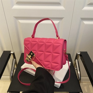 Sac à Épaule Matelassé en Cuir PU Rétro pour Femmes Petit Sac Carré Avec Boucle en Métal Chaîne Décorative Mode