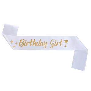 Écharpe en satin blanc Birthday Girl avec lettrage doré pour fête d'anniversaire