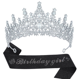 Set aus silberner Strasskrone und schwarzer Glitzerschärpe mit Birthday Girl Aufschrift