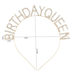 Dimensiones detalladas de la diadema Birthday Queen con marco dorado y cristales