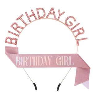 Ensemble écharpe rose pailletée Birthday Girl et serre-tête strass en or rose