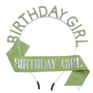 Set Birthday Girl avec serre-tête en pierres vertes et écharpe à paillettes vertes