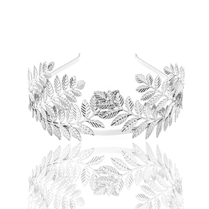 Couronne de mariée en feuilles de laurier argentées avec texture métallique détaillée