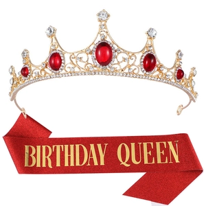 Ensemble Birthday Queen avec couronne dorée de luxe et écharpe rouge pour anniversaire