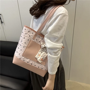 Sac fourre-tout rose et blanc à motif de lapin avec foulard en soie pour le quotidien