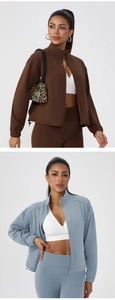 Details der Fleece-Yoga-Jacke mit Stehkragen und verstellbarem Kordelzug am Saum