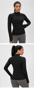 Dettaglio della giacca da yoga slim fit con asole per i pollici e cuciture ergonomiche