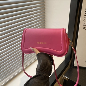 Women's Urban Minimalist PU Leather Shoulder Bag Fashion Solid Color Crossbody Bag With Letter Print Small Square Bag