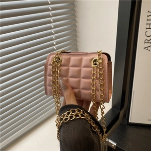 Women Quilted Chain Shoulder Bag PU Leather Small Square Crossbody Bag Solid Color Trendy Vintage Lattice Purse For Daily Fashion