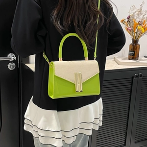 Fashionable green and beige woven crossbody small square bag for women in summer