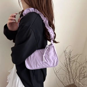 Sac hobo violet lavande à la mode avec bandoulière froncée unique pour femmes