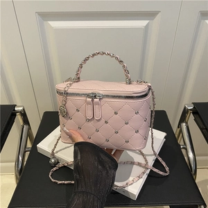 Women Rivet Quilted Chain Shoulder Bag Fashion Commute Crossbody Handbag With Flower Charm Small Square Bag PU Leather
