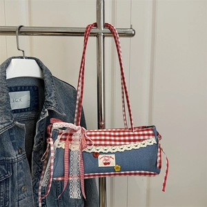 Sac à Épaule Patchwork en Toile Denim Pastorale Avec Nœud en Dentelle Gingham Rouge Blanc Décor Cerise Femme Sac Sous le Bras