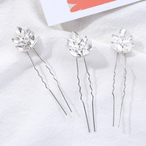 Lot de trois épingles à cheveux argentées en U avec feuilles en cristal pour la mariée