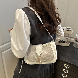Fashionable sequin crossbody underarm bag for women in cream leather with silver glitter