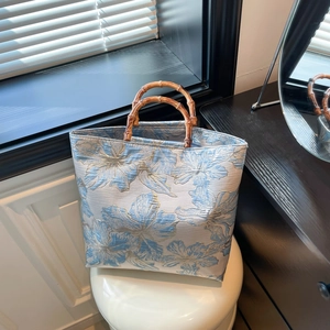 Women Chinese Retro Jacquard Floral Tote Bag With Bamboo Handle Large Capacity Handbag Fabric Elegant Commuting Travel Bag