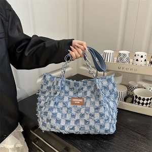 Women Denim Checkerboard Tote Bag Frayed Edge Large Capacity Shoulder Bag With Metal Chain Commuting Handbag Casual Tote Bag