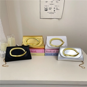 Minimalist chain crossbody bag with gold C-buckle in four classic elegant colors
