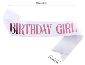 Weiße perlmuttfarbene Birthday Girl Schärpe mit rosa Text, 160cm lang und 9,5cm breit