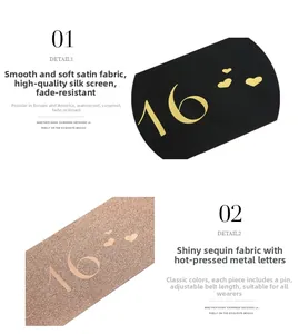 Détail des écharpes Sweet 16 en paillettes or rose et satin noir avec lettrage doré
