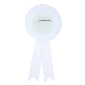 Badge rosette blanche Birthday Queen en ruban satiné avec épingle de sûreté au dos