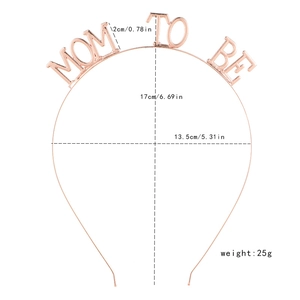 Serre-tête MOM TO BE en alliage or rose pour baby shower avec dimensions de 17x13,5 cm