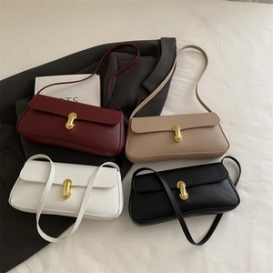 Minimalistische große Crossbody Hobo-Taschen in vier Farben mit schicken Metallschnallen