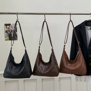 Retro large capacity hobo tote bag in black, dark brown and tan colors for women