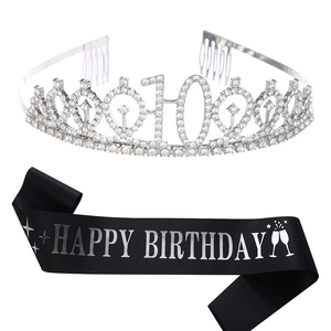 Detail von 10. Geburtstag Tiara mit Silbernen Strasssteinen und schwarzer Geburtstag-Schärpe