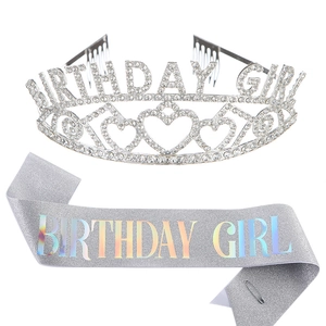 Ensemble couronne d'anniversaire strass argentés et écharpe pailletée Birthday Girl