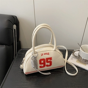 Women Retro Varsity Print PU Leather Shoulder Bag Los Angeles 95 Letter Number Pattern Bowling Bag With Metal Chain Charm