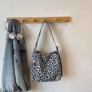 Large Capacity Women Leopard Print Canvas Tote Bag Casual Fashion Shoulder Crossbody Bag Minimalist Commuter Handbag