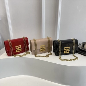 Fashionable retro patent leather chain crossbody bags in red, beige and black colors