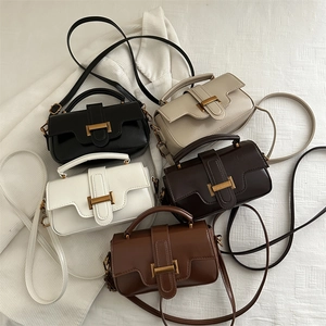 Sacs carrés minimalistes pour femmes en cuir noir blanc et marron avec bandoulière