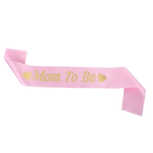 Écharpe Mom To Be en satin rose avec lettrage doré pour fête de baby shower