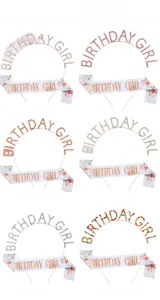 Set aus Birthday Girl Satinschärpe und Strass-Haarreif in sechs verschiedenen Farben
