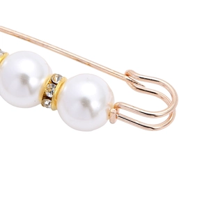 Classic elegant pearl brooch pin with gold alloy and sparkling crystal accents