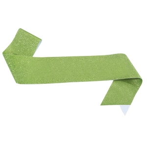 Gros plan d'une écharpe de fête vert herbe pailletée montrant sa texture scintillante