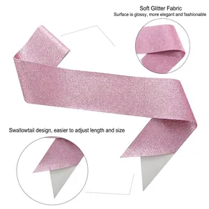 Écharpe de fête en tissu pailleté rose avec design de coupe en queue d'aronde