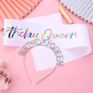 Set Birthday Queen con diadema de strass plateado y banda de satén blanco texto arcoíris