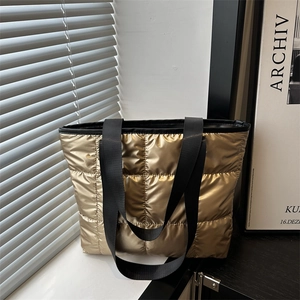 Sac Tote Métallique Matelassé Puffer Sac à Épaule Rembourré Brillant Avec Pochette Assortie Sac Shopper Mode pour Femme