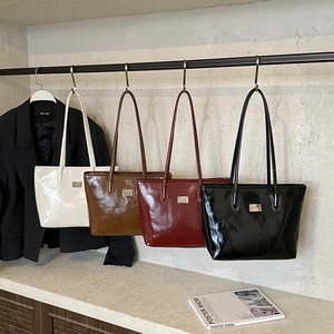 Minimalist large capacity vintage faux leather tote bag for women in four trendy colors