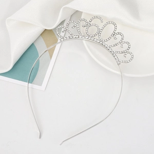 Serre-tête couronne 60ème anniversaire argenté avec strass blancs sur satin blanc