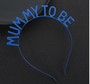 Blauer matter Metall-Haarreif Mummy To Be im 45-Grad-Winkel für die Babyparty-Feier
