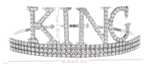 Corona argentata con cristalli scintillanti e scritta KING, diametro di 16,5cm
