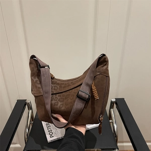 Sac hobo imprimé léopard avec détails en corde tressée et large bandoulière femme